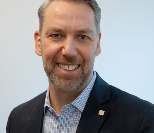 Stuart Edmonds, Ph. D. Vice-président principal, Mission, recherche et défense de l'intérêt public